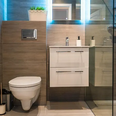 Apartamenty Homely Place Blisko Starego Rynku - Parking Apartment Poznan
