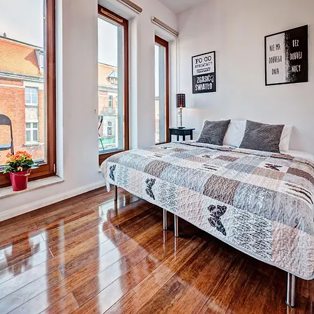 Homely Place Blisko Starego Rynku - Parking Appartement Poznań