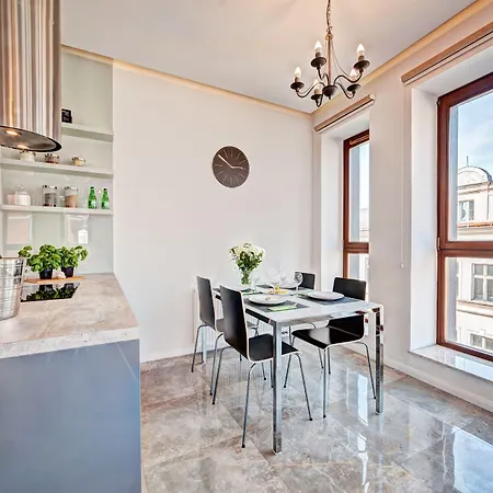 Homely Place Blisko Starego Rynku - Parking Познань