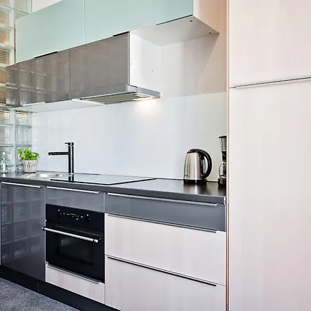 Апартаменти Homely Place Blisko Starego Rynku - Parking Познань