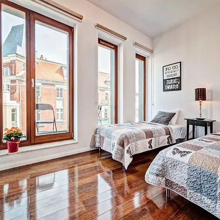 Homely Place Blisko Starego Rynku - Parking Апартаменти Познань