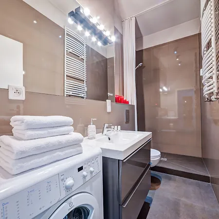 Homely Place Blisko Starego Rynku - Parking Appartement