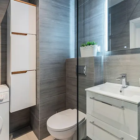 Апартаменти Homely Place Blisko Starego Rynku - Parking